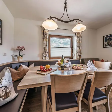 Rohrmoser Apartament *