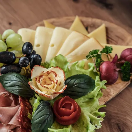 Rohrmoser Apartament